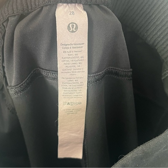 Lululemon Light Utilitech Cargo Pocket High-Rise Black Pants Size 28 - Picture 7 of 11